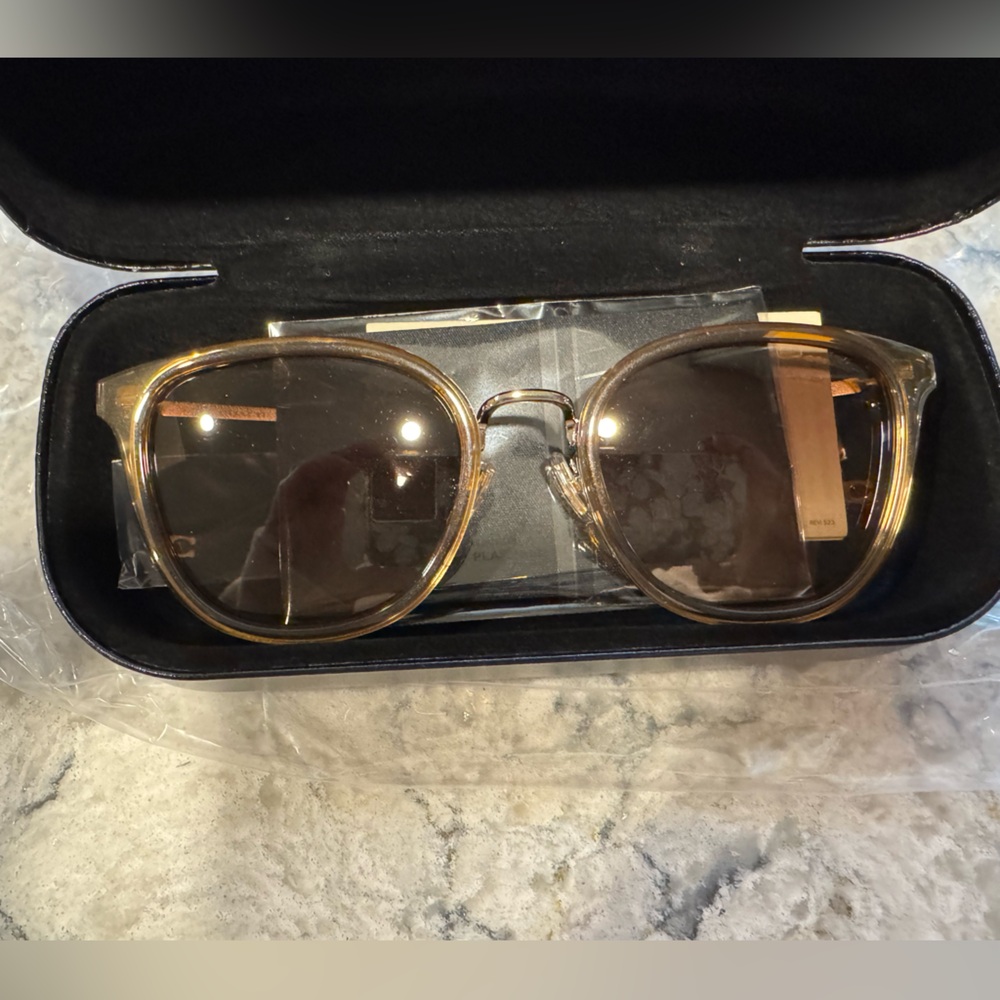 Coach sunglasses light gold/brown with light brown/grey gradient